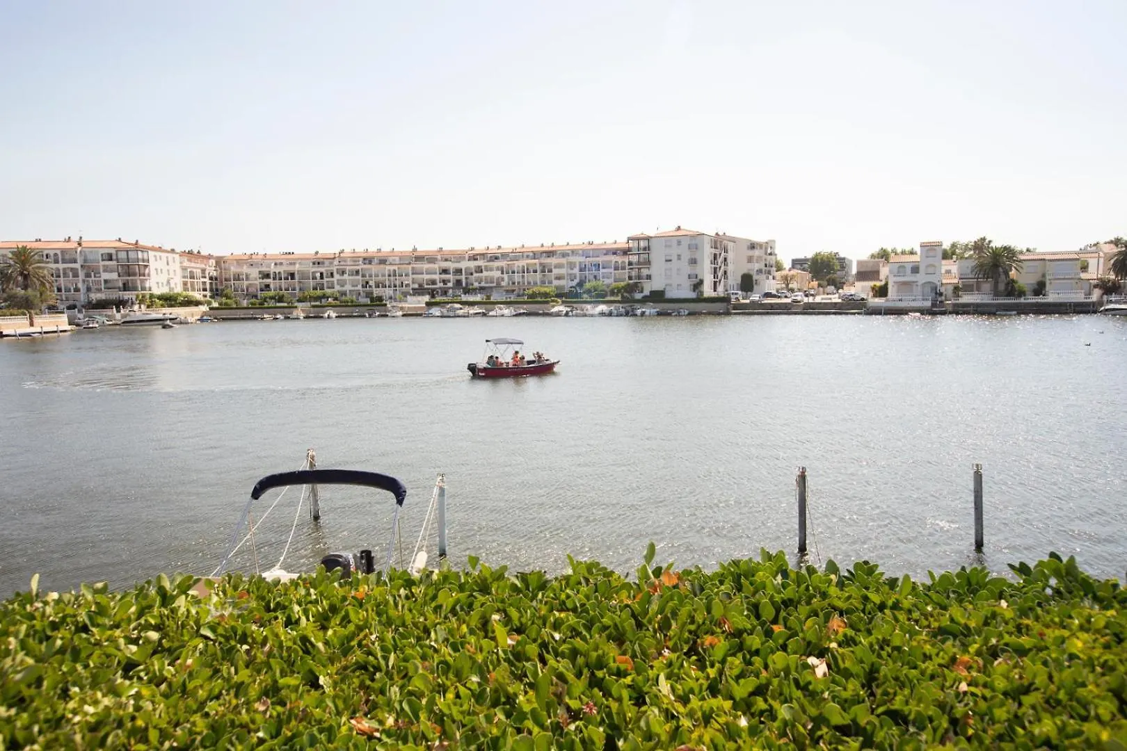 1007 Apartamento Planta Baja Lago San Maurici By Homeselectspain Empuriabrava 0*,  Espanha